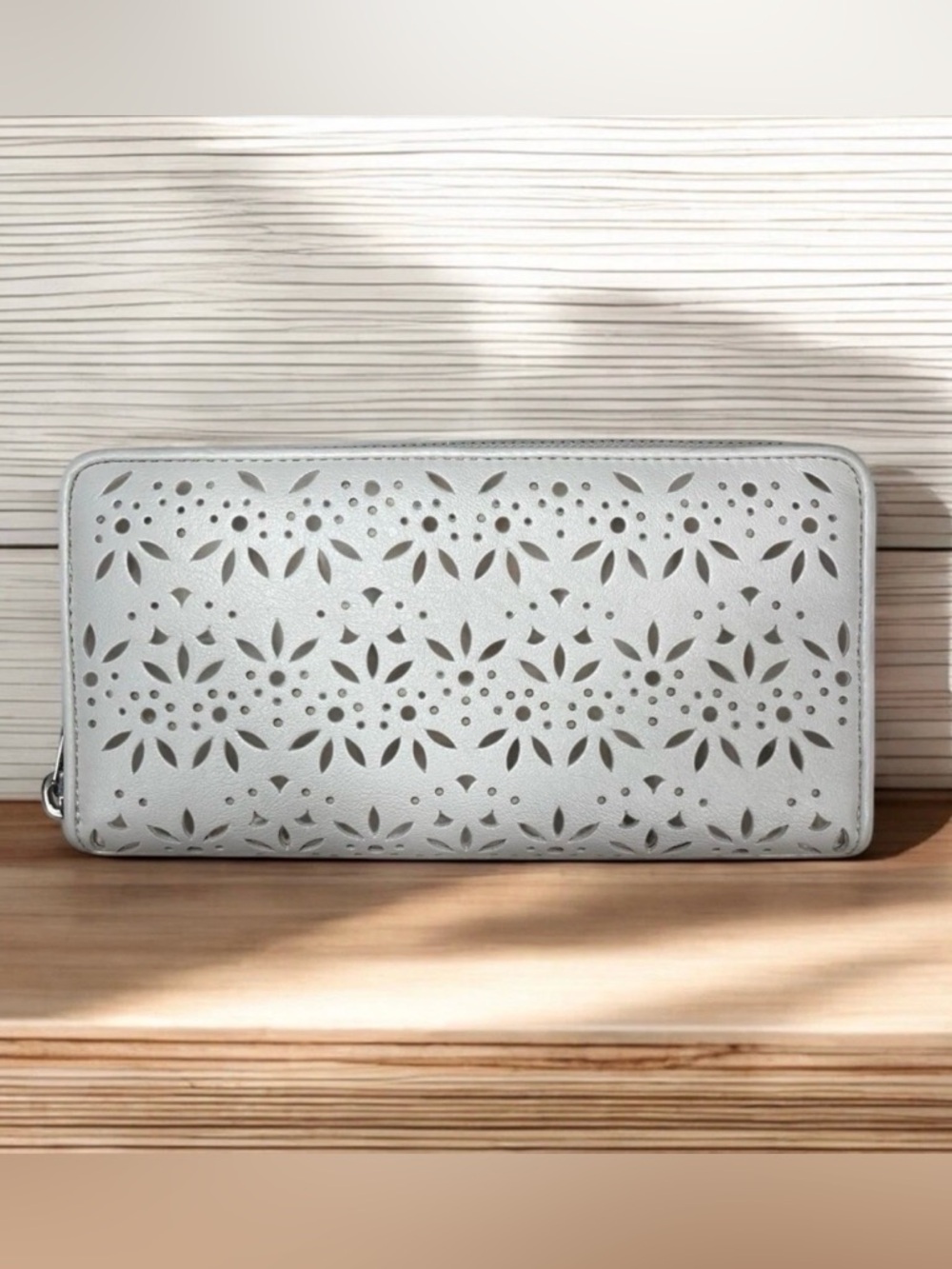 Coach Taylor Eyelet Accordion Wallet Cream Floral Leather Zip COA